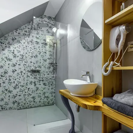 Siedlisko - Butikowy * Nawiady